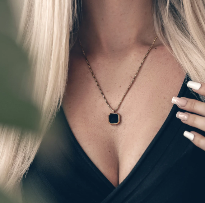 Heat-Activated Photo Necklace