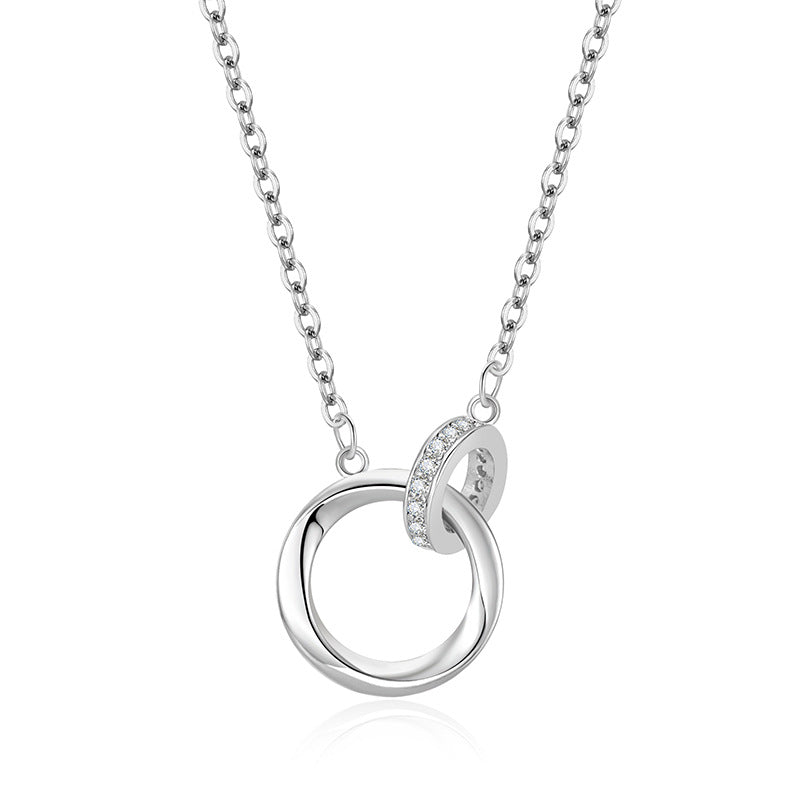 Interlocking Circle Pendant Necklace