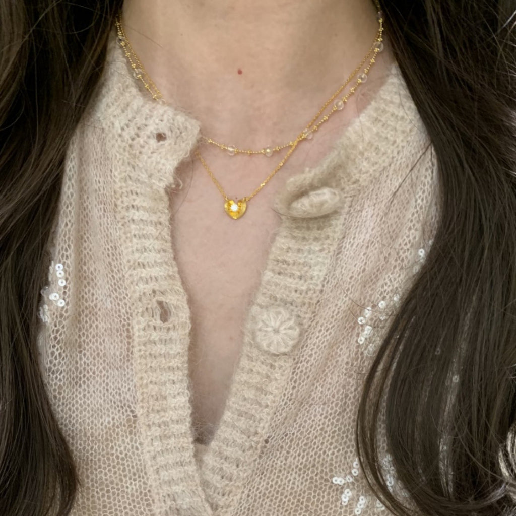 Italian Vintage Floating Heart Choker | Brushed Finish Minimal Luxury Women Necklace