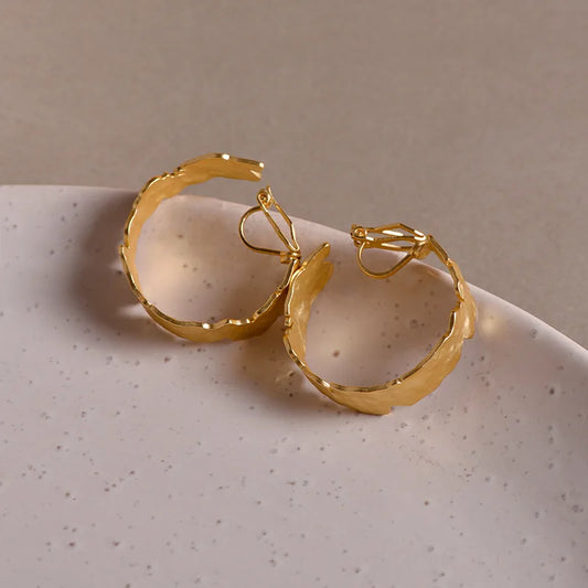 2023 New Vintage Hollow Circle Irregular C-shaped Ear Clip Female Cool Style Earrings Gift Wholesale